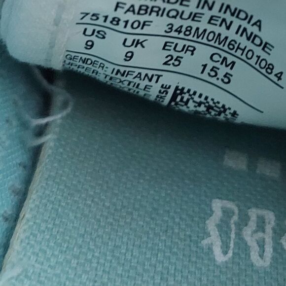 Converse Perforated Low Top Sneaker Size 9 - Picture 8 of 8